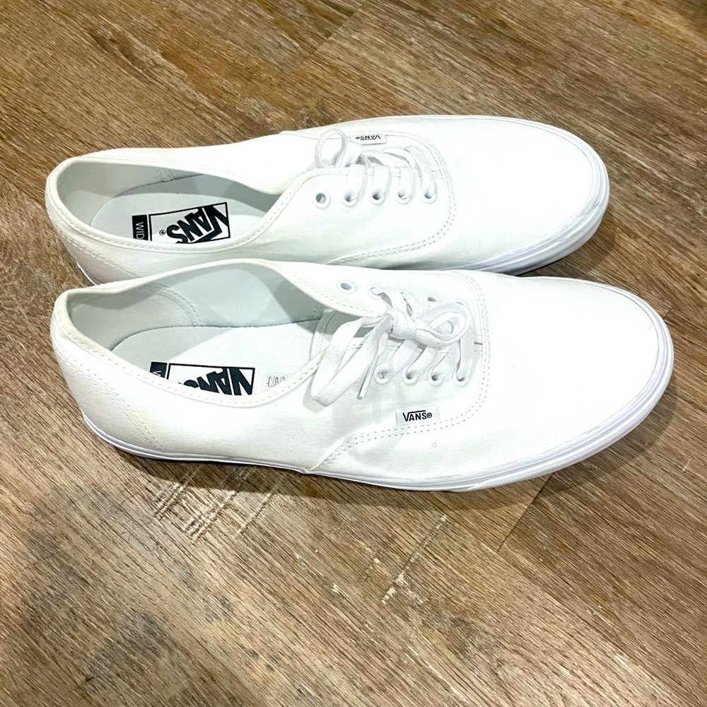 Never worn white vans - men’s size 13